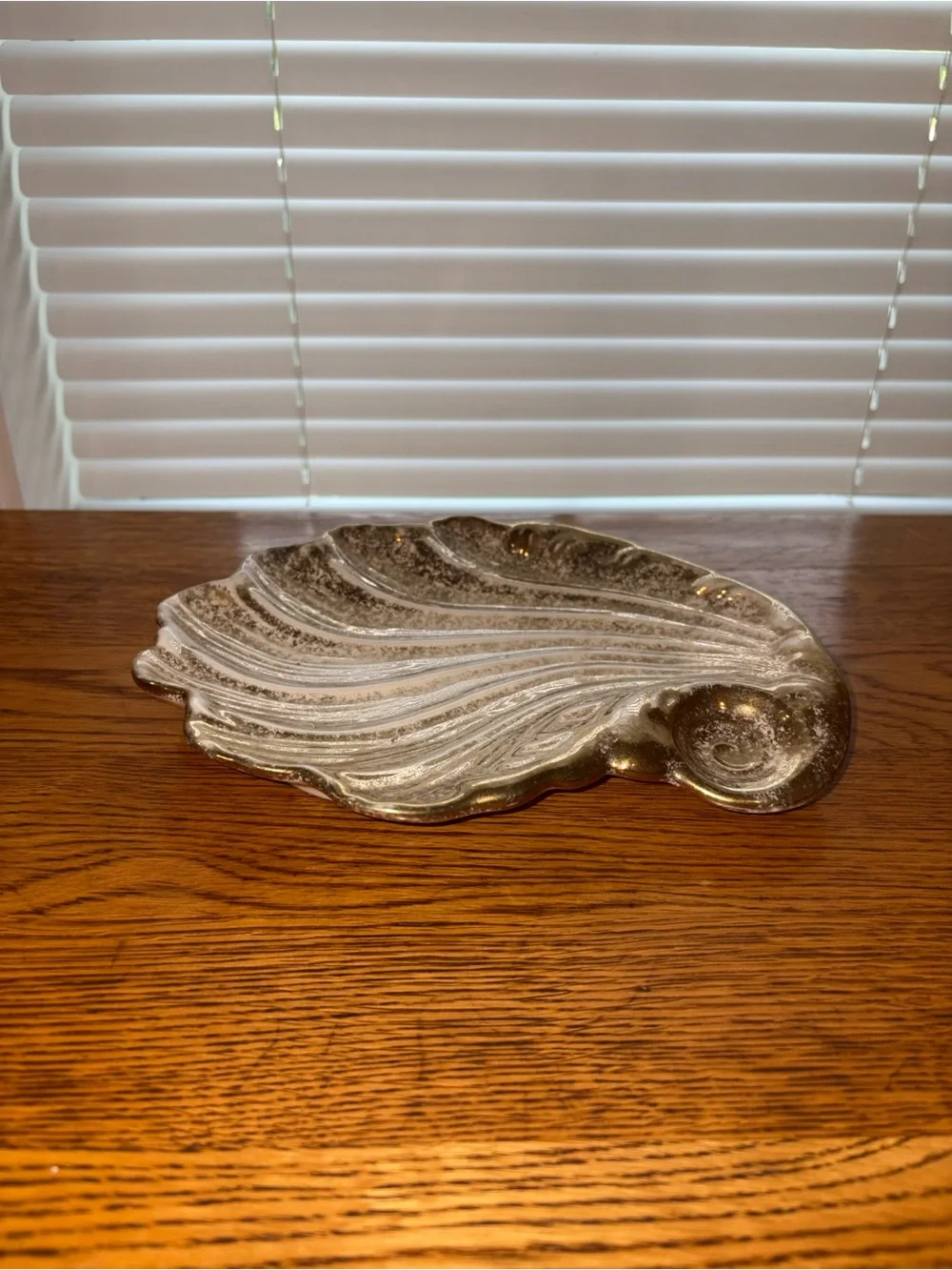 Vintage Ceramic Seashell Trinket Dish/Jewelry Tray